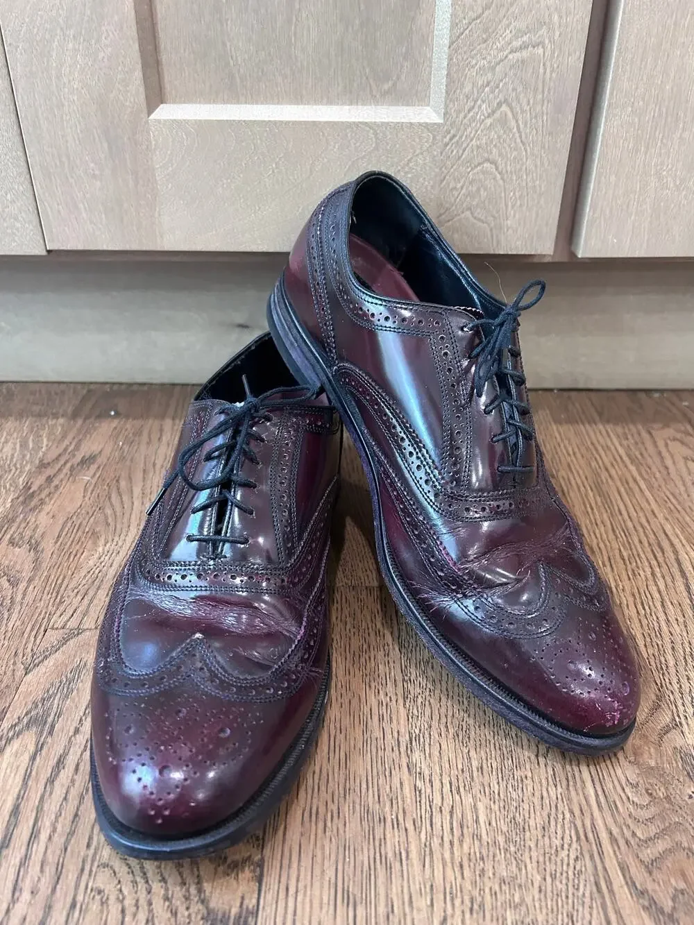 Florsheim Men’s Wingtip Oxford Sz 9.5 Dress Shoes Burgundy Leather Brogue LaceUp